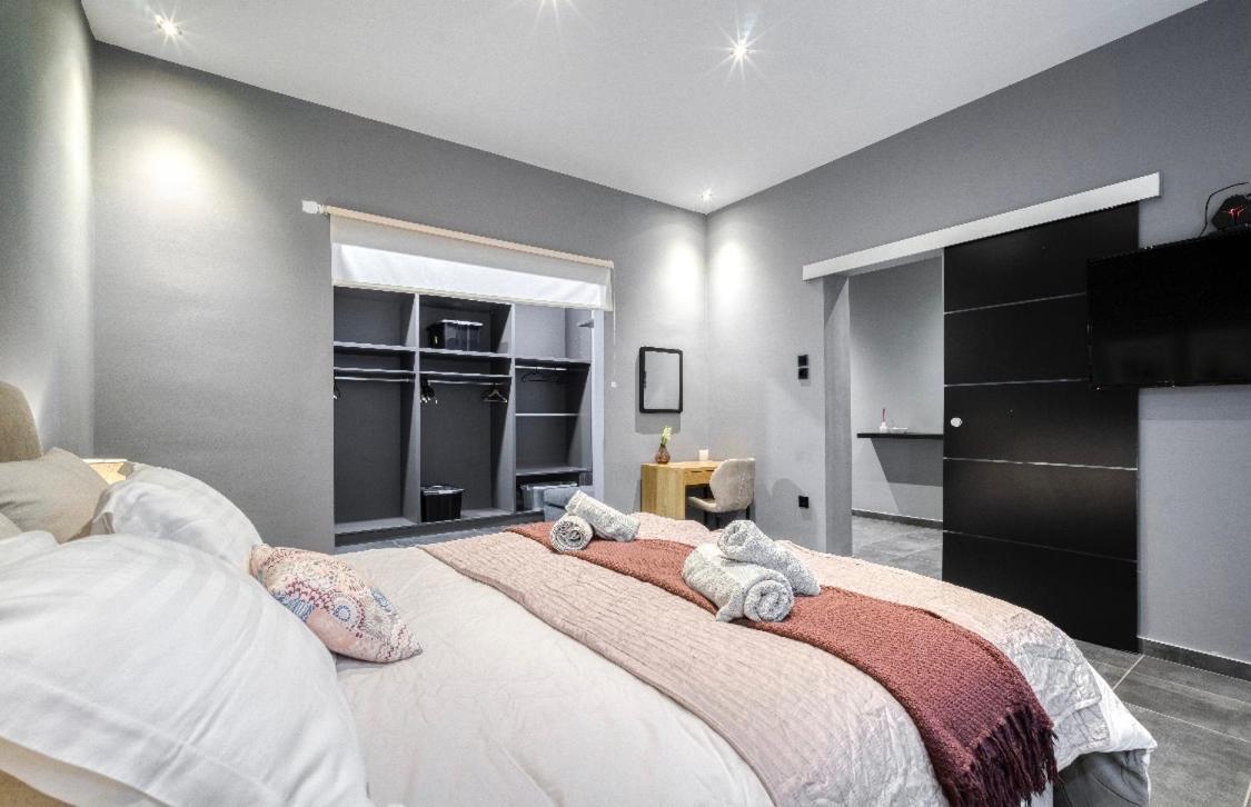 Apartment L
